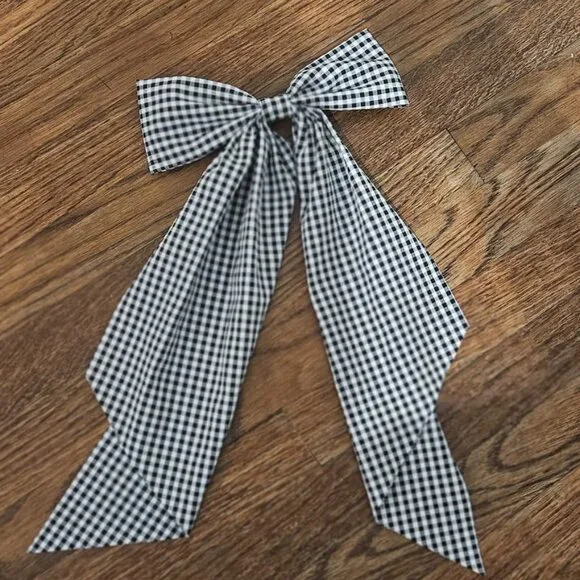 Urban Outfitters Bow Clip - Picture 1 of 3